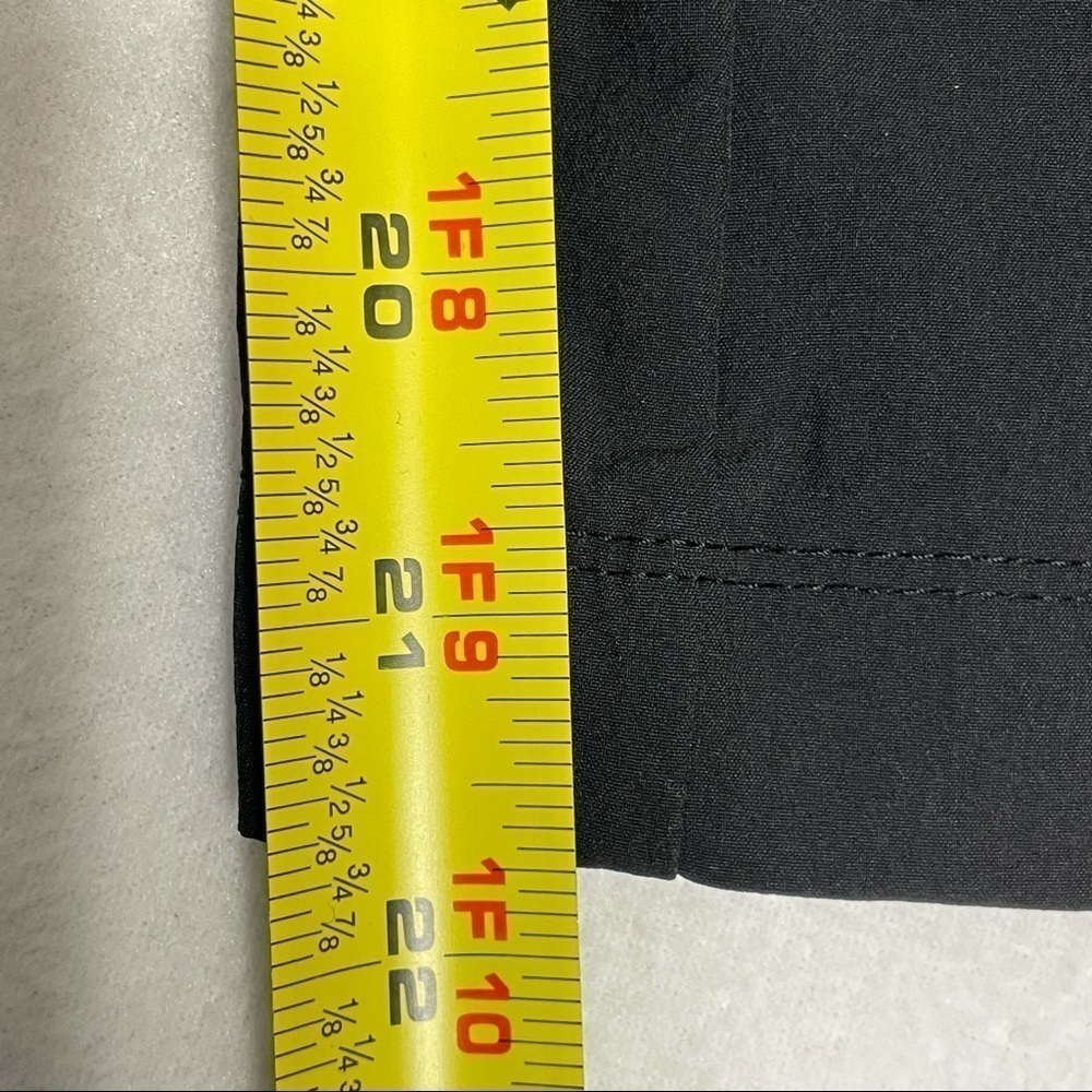 Mountain Hardwear Ellinor Hiking Capri Pants Size 8 Zippered Pockets - Picture 10 of 10